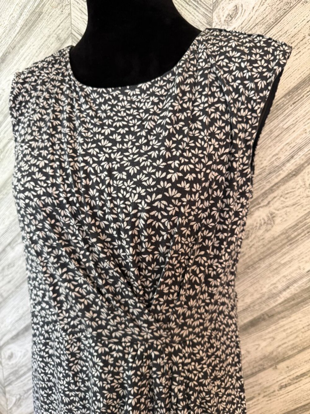 LOFT Lined Cap Sleeve Dress, size LP